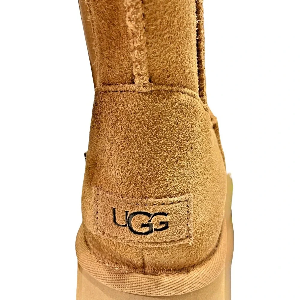 UGG Women's Classic Twin Seam New Heights Chestnut  Platform Boots sz 9  1158313